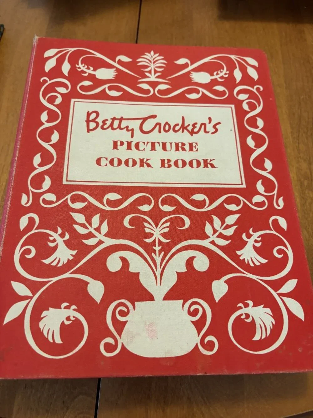 Betty Crocker's Picture Cook Book READ